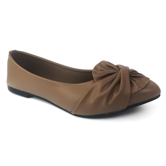 Women Suede Floral Pumps in Tan